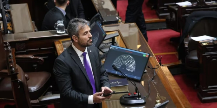 Diputados debate proyectos clave bajo presión: el Gobierno de Milei busca imponer su agenda sobre discapacidad, deudas y propiedad privada