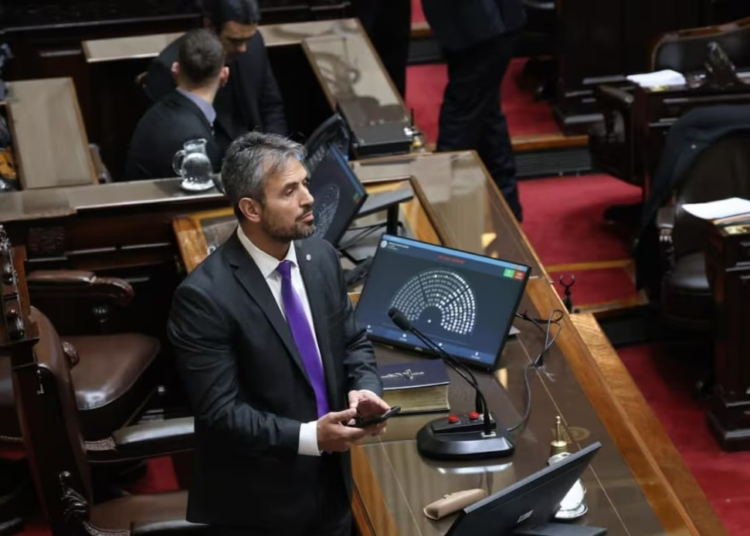 Diputados debate proyectos clave bajo presión: el Gobierno de Milei busca imponer su agenda sobre discapacidad, deudas y propiedad privada