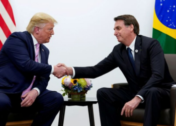 Se cubren entre sí: Flávio Bolsonaro huyó a Estados Unidos y Trump le otorgará visas a él y a su familia