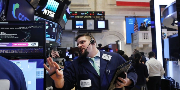 Riesgo país sube a 675 puntos, el mayor nivel en 12 meses