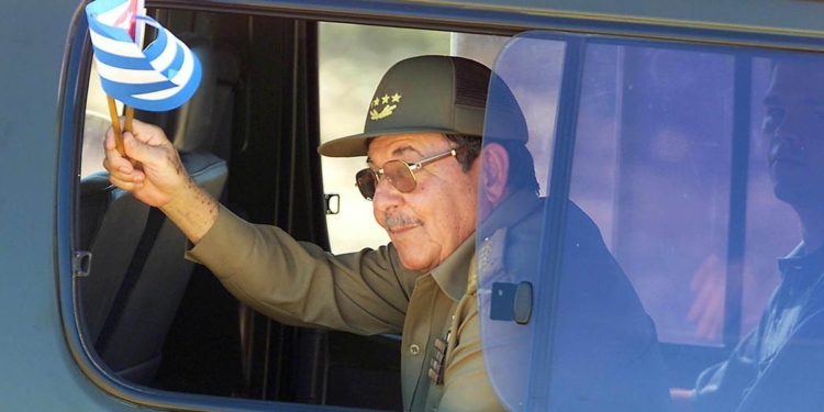 EE.UU. ordenó la detención de Raúl Castro por el derribo de avionetas en 1996