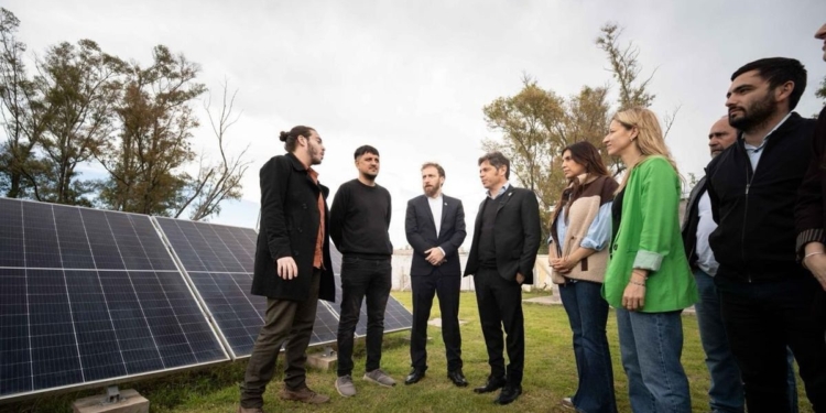 Kicillof lanzó el programa Empleo Verde en Lomas de Zamora