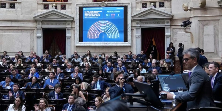 Diputados aprobó la Ley de Propiedad Privada con 124 votos y vuelve al Senado