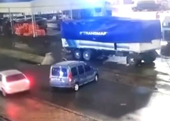 Tragedia en el Mercado Central: una mujer murió arrollada por un acoplado