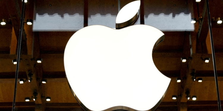 Apple lanzó HomeView, su primera pantalla para el hogar inteligente