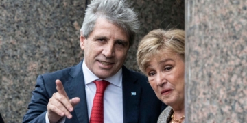FMI recortó al 2,1% su proyección de crecimiento para Argentina en 2026
