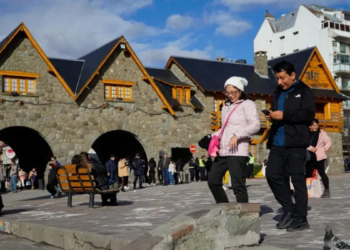 Los números del fin de semana largo: más turistas, pero el impacto económico cayó 2,2%