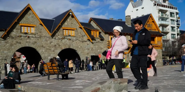 Los números del fin de semana largo: más turistas, pero el impacto económico cayó 2,2%